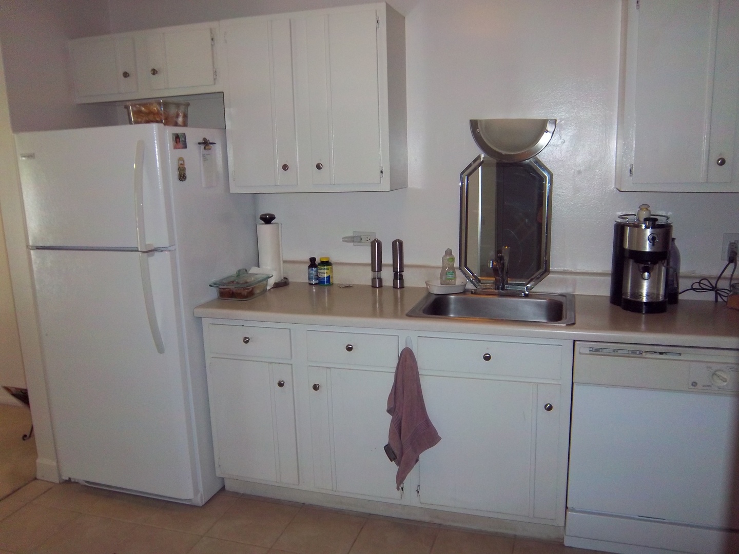 924 Ridge Square, Unit 211 Elk Grove Village, IL 60007 - Photo 4 of 8