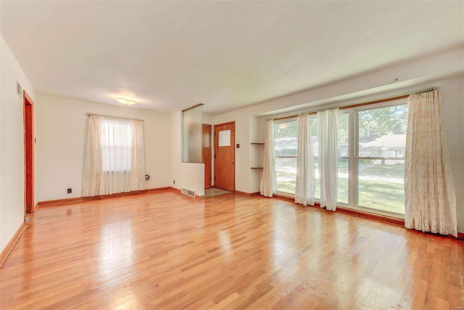 2803 Bremerton Road St. Louis, MO 63144 - Photo 2 of 26