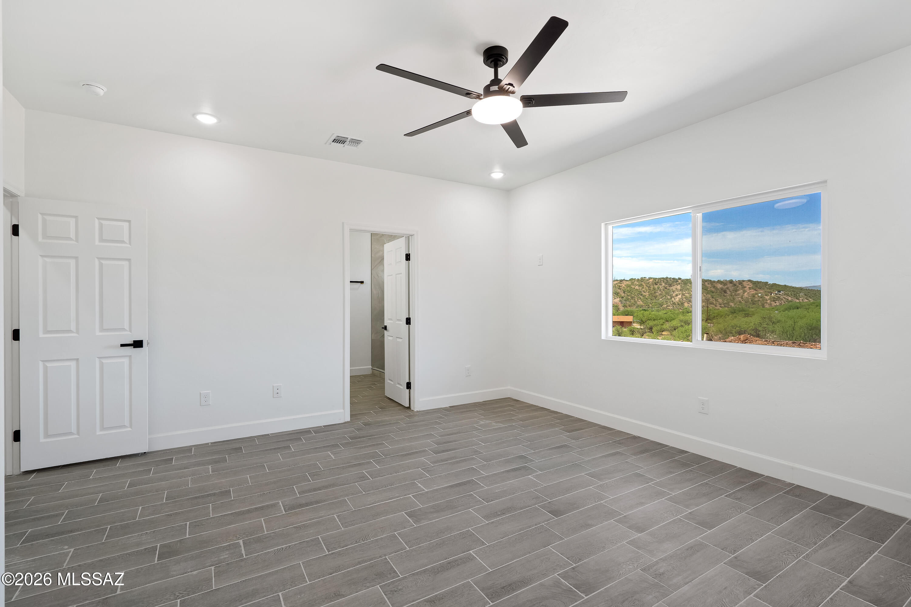 998 Alegre Corte Rio Rico, AZ 85648 - Photo 21 of 49 2 Interiors-14