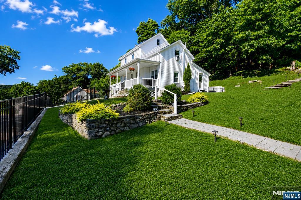 71 Reeve Avenue Bloomingdale, NJ 07403 - Photo 4 of 24