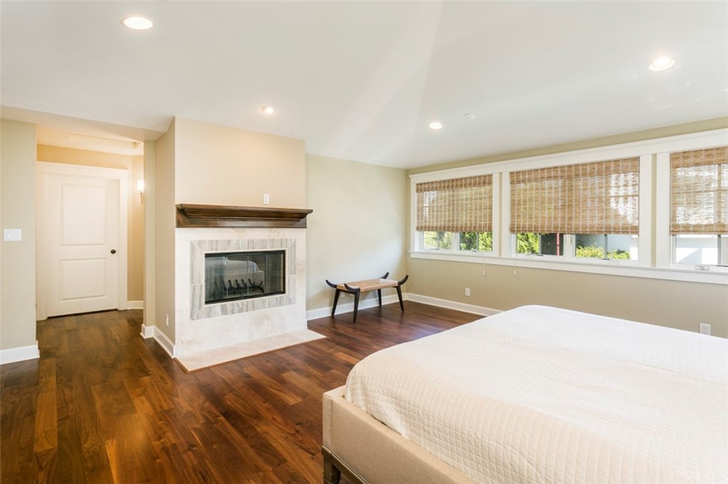 925 27th Street Manhattan Beach, CA 90266 - Photo 19 of 35