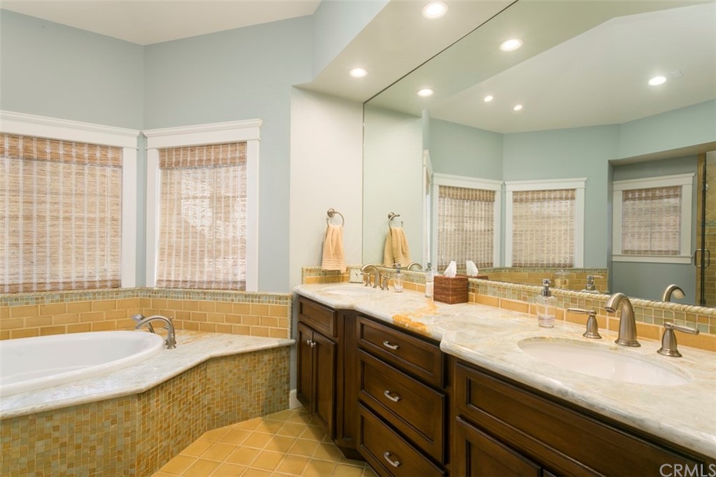 925 27th Street Manhattan Beach, CA 90266 - Photo 20 of 35