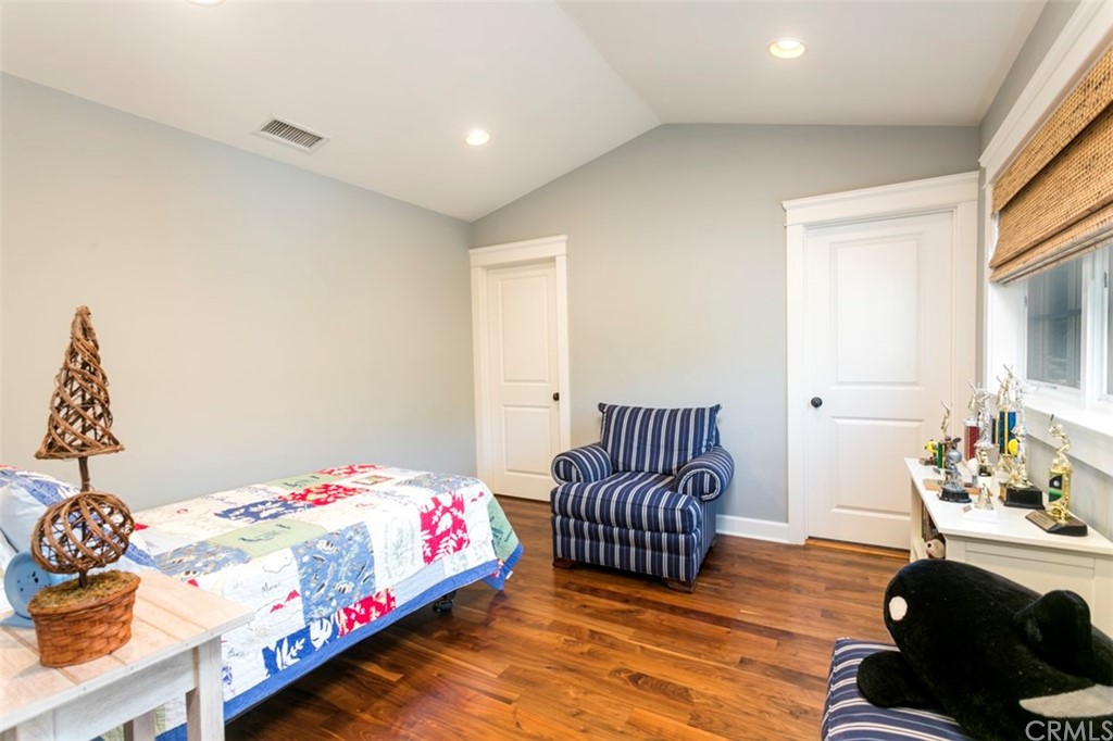 925 27th Street Manhattan Beach, CA 90266 - Photo 27 of 35