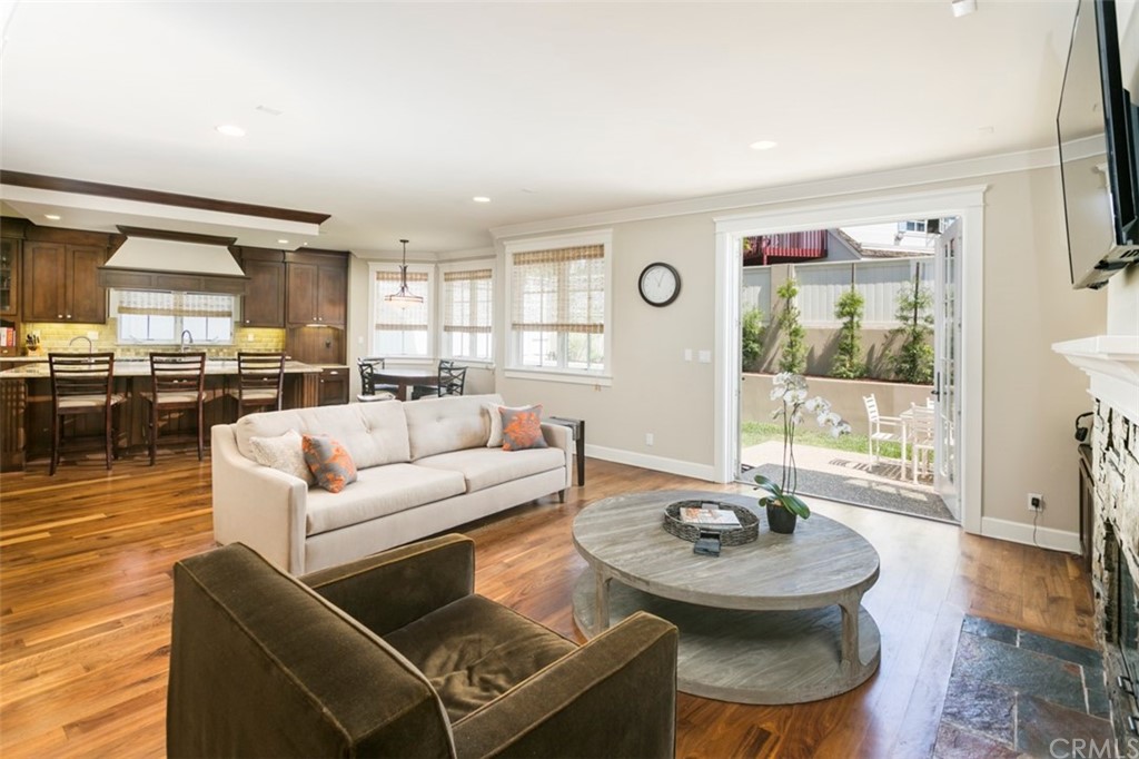 925 27th Street Manhattan Beach, CA 90266 - Photo 10 of 35