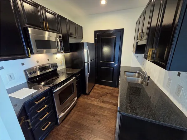 $1,895 | 325 East Paces Ferry Road Northeast, Unit 2104, Atlanta, GA 30305