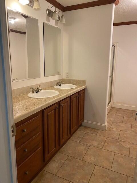 689 Miles Martin Road DeFuniak Springs, FL 32435 - Photo 2 of 14 master bath