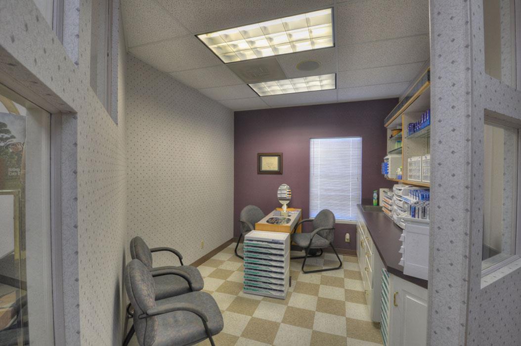 522 Bell Road Antioch, TN 37013 - Photo 6 of 30 Contact Lens Room