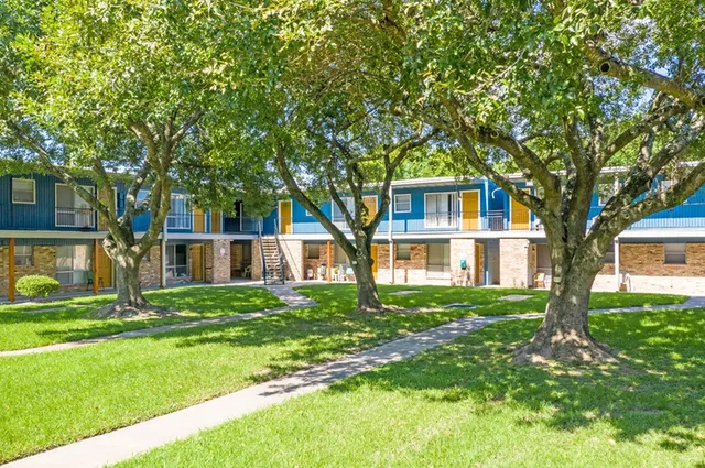 $980 | 1305 Memorial Drive, Unit 32, Baytown, TX 77520