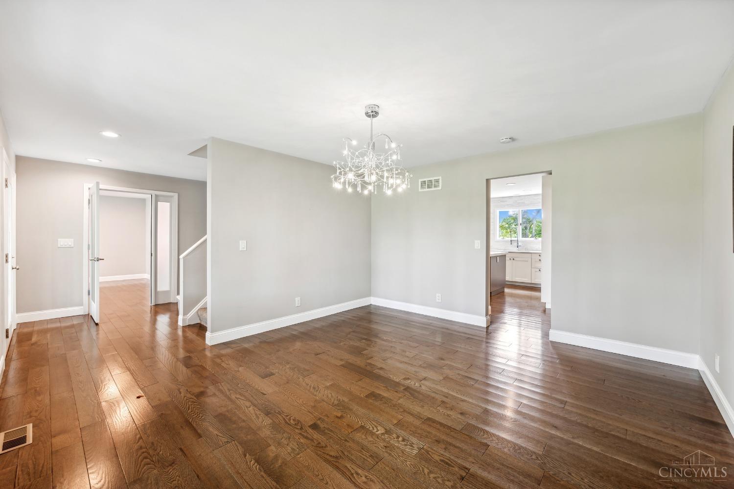 8483 Fields Ertel Road Cincinnati, OH 45249 - Photo 4 of 44 Gallery Image 4