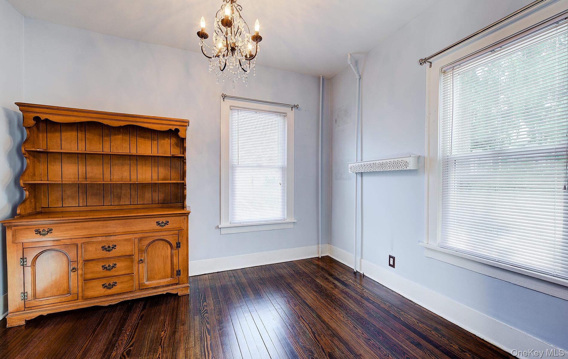 256 Nassau Road Huntington, NY 11743 - Photo 11 of 22