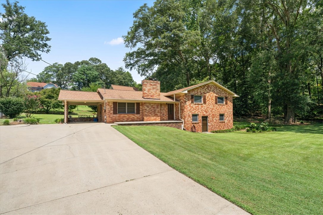 408 Lucky Street Westminster, SC 29693 - Photo 1 of 40