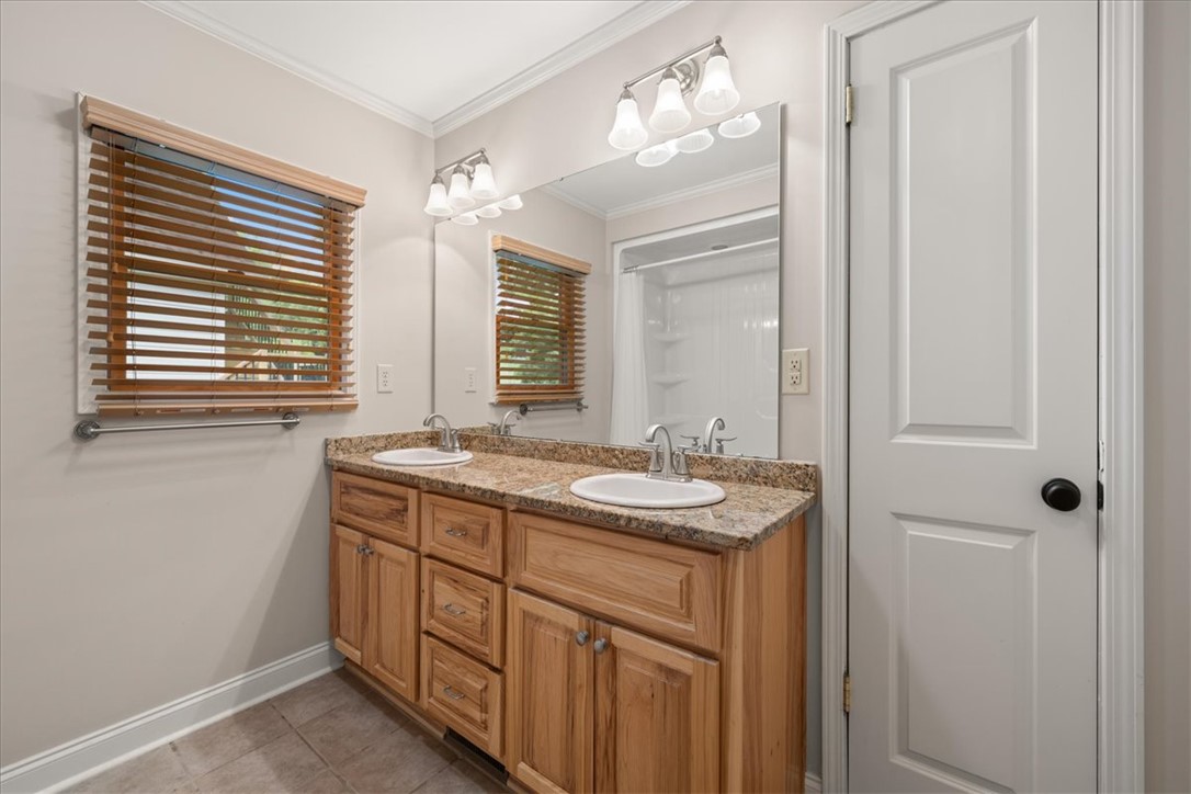 408 Lucky Street Westminster, SC 29693 - Photo 17 of 40
