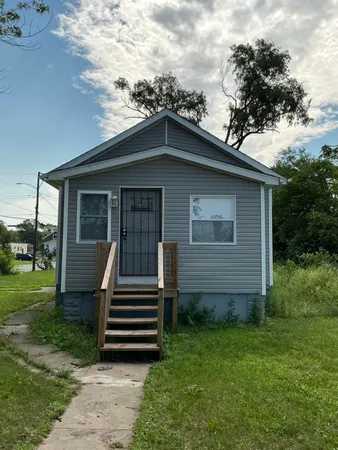 $1,500 | 2403 Massachusetts Street, Gary, IN 46407