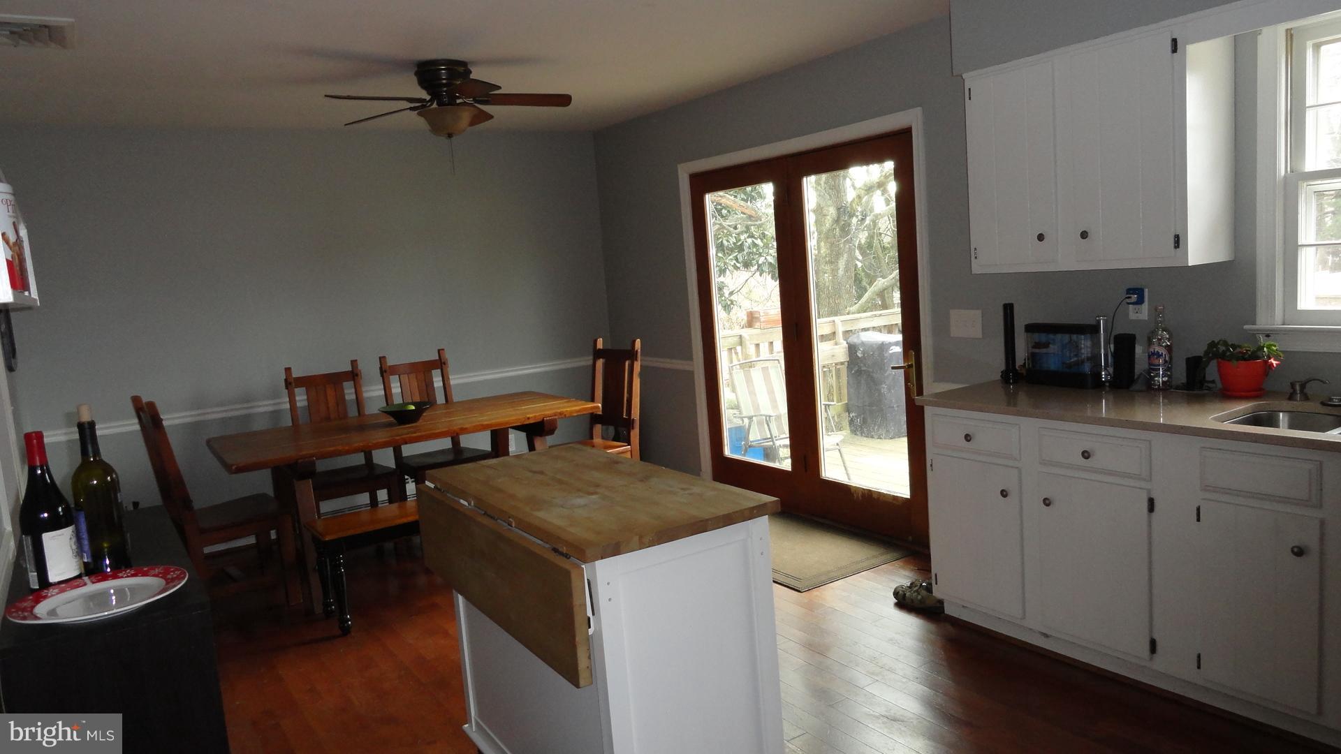 2 Pickett Road Round Hill, VA 20141 - Photo 8 of 26 Kitchen