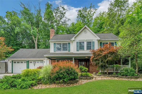 $979,000 | 72 Mountain Avenue, Warren, NJ 07059