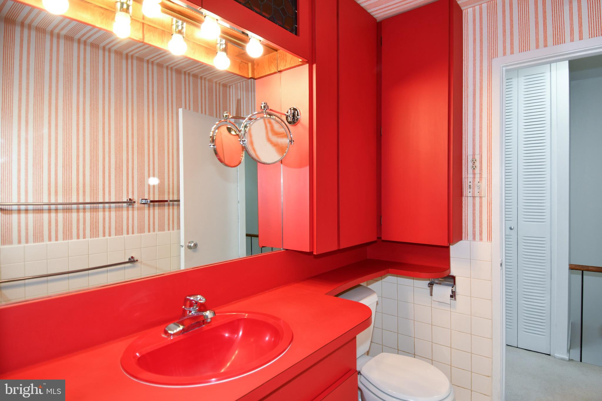 354 N Street Southwest, Unit 354 Washington, DC 20024 - Photo 24 of 48 a bathroom with a sink toilet and shower