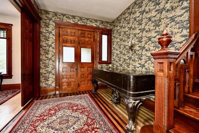 $185,000 | 210 7th Street East, Winona, MN 55987