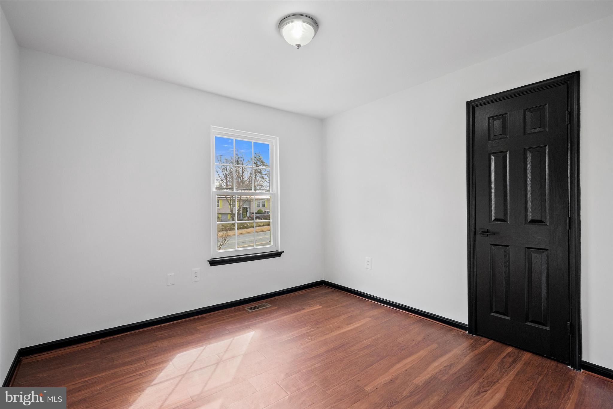 8801 Temple Hill Road Clinton, MD 20735 - Photo 6 of 25 Gallery Image 6