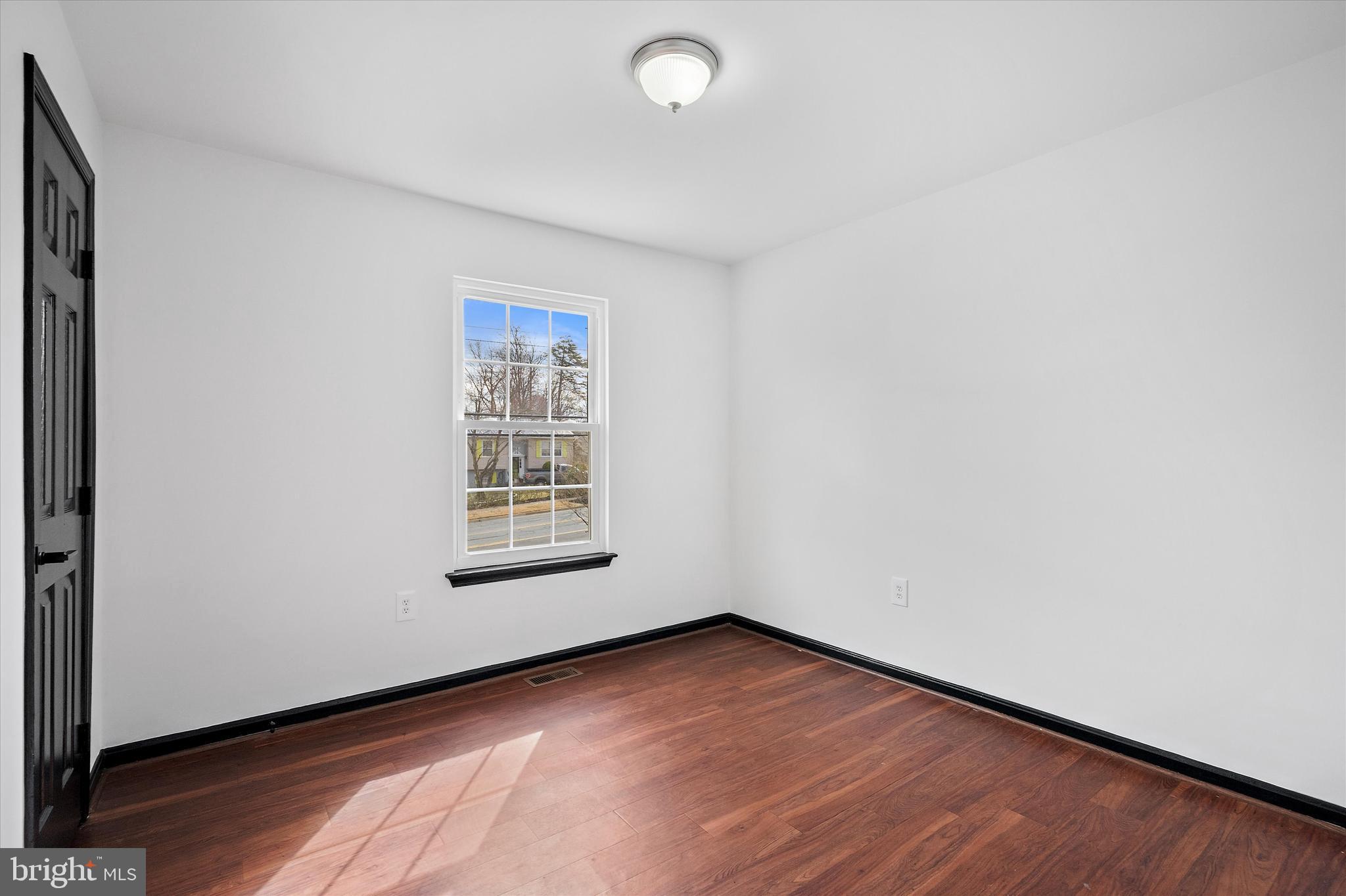 8801 Temple Hill Road Clinton, MD 20735 - Photo 7 of 25 Gallery Image 7