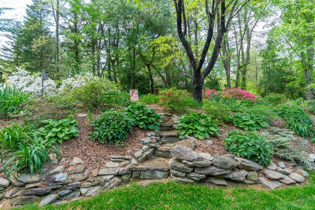 1317 Robinhood Road High Point, NC 27262 - Photo 29 of 32 Gallery Image 29