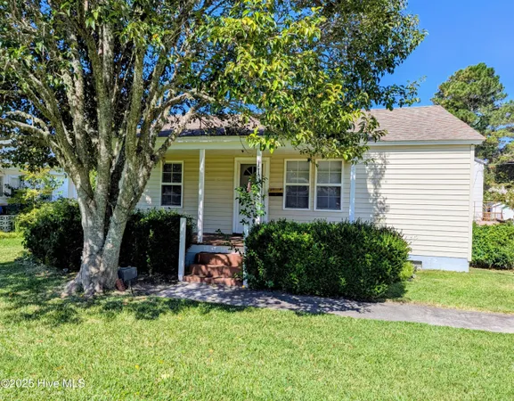 $1,800 | 113 Circle Drive, Beaufort, NC 28516