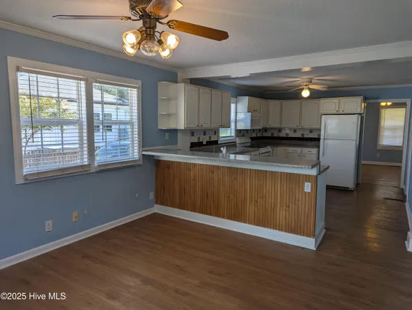 $1,800 | 113 Circle Drive, Beaufort, NC 28516