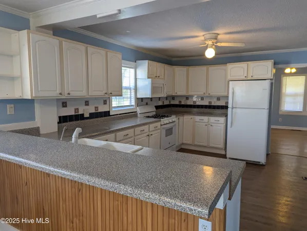 $1,800 | 113 Circle Drive, Beaufort, NC 28516