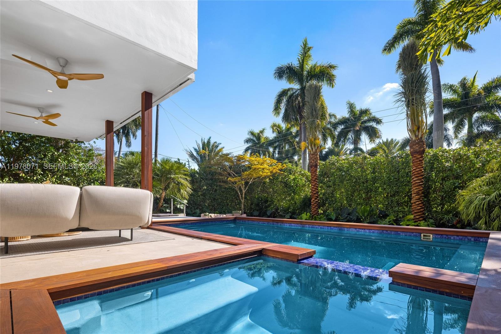 5701 North Bay Road Miami Beach, FL 33140 - Photo 15 of 52