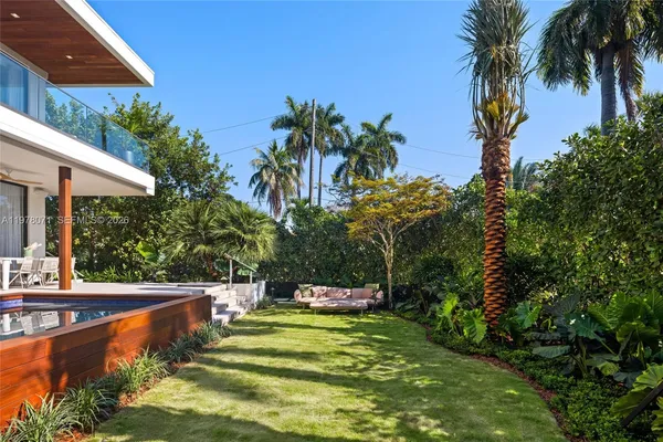 a view of a couches in a backyard