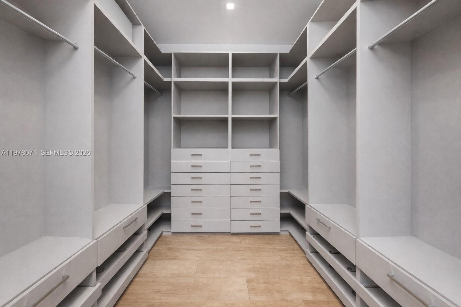 5701 North Bay Road Miami Beach, FL 33140 - Photo 29 of 52