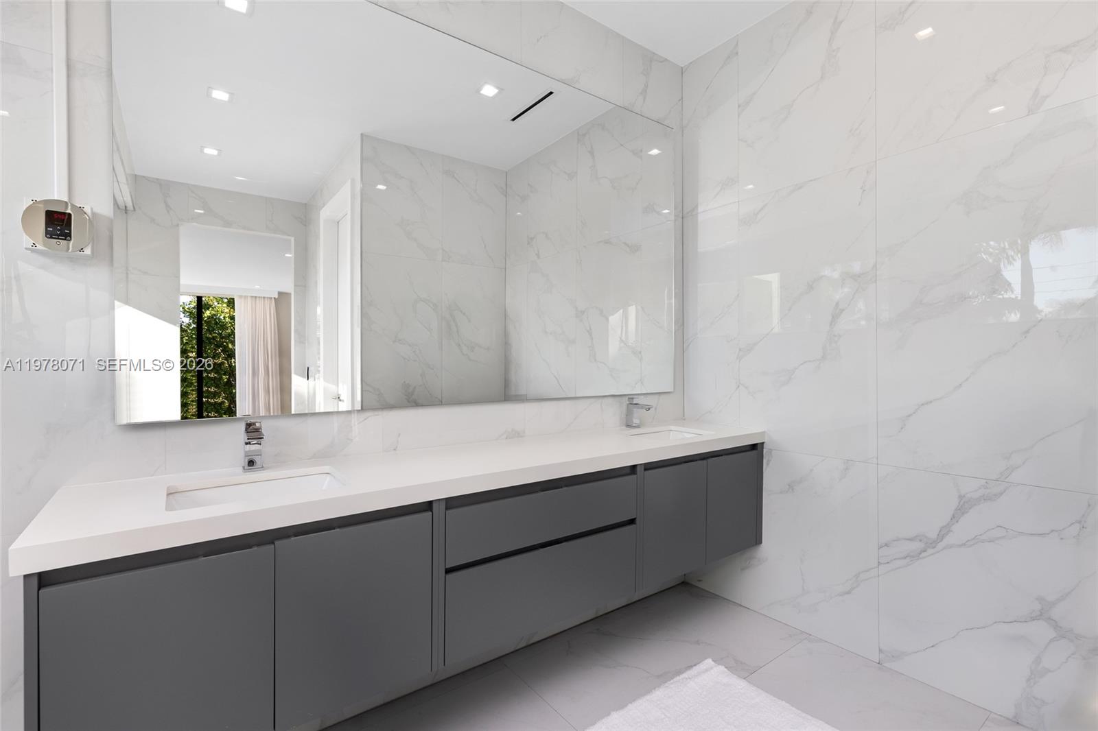 5701 North Bay Road Miami Beach, FL 33140 - Photo 31 of 52