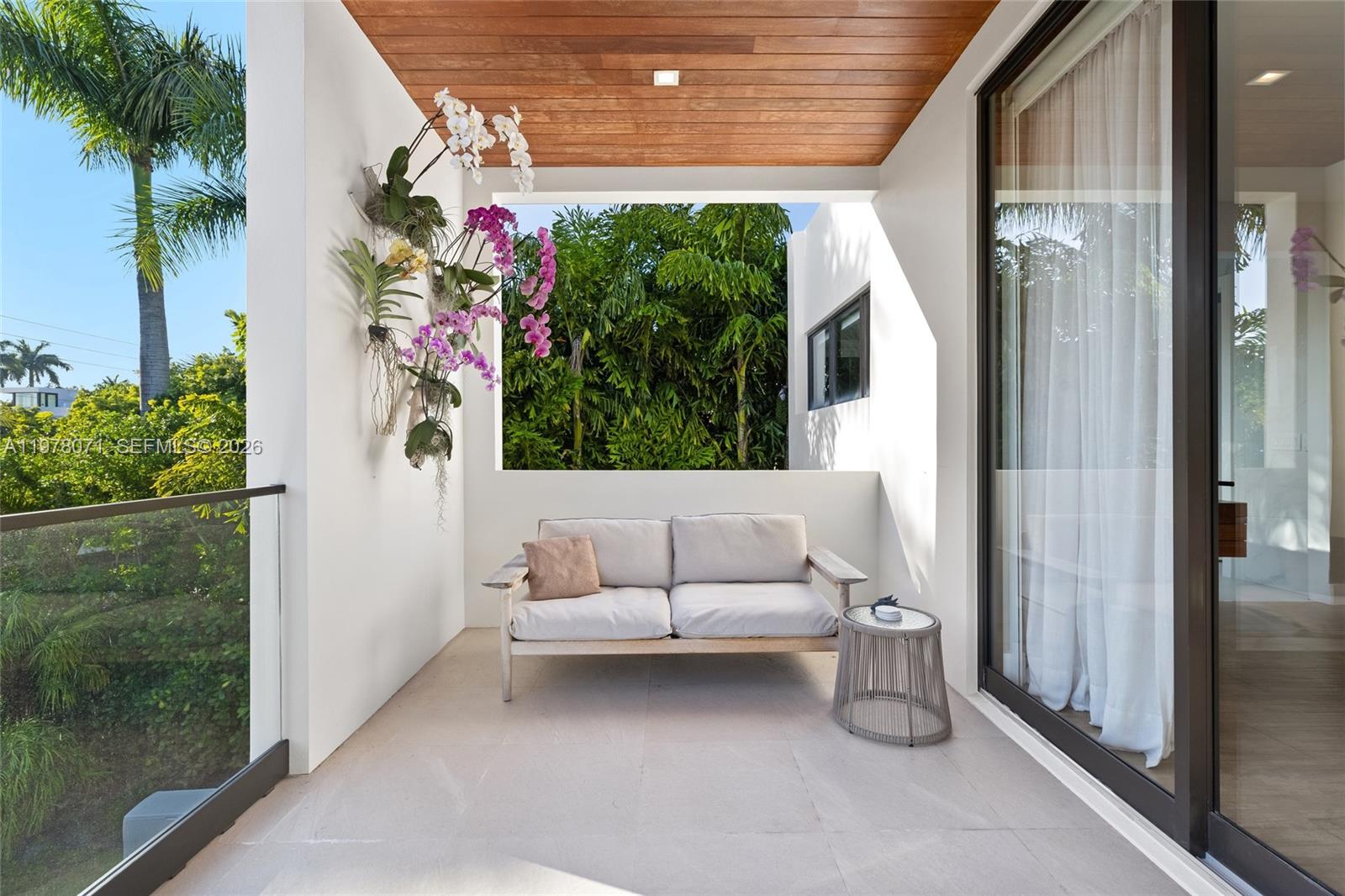 5701 North Bay Road Miami Beach, FL 33140 - Photo 32 of 52