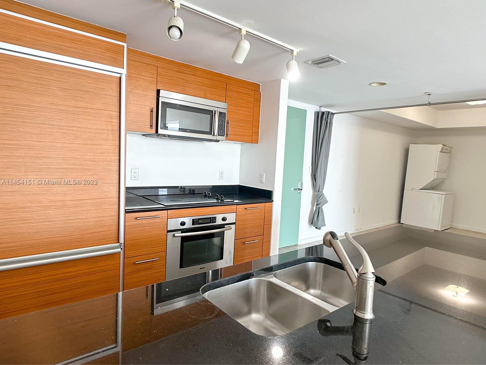 50 Biscayne Boulevard, Unit 3104 Miami, FL 33132 - Photo 14 of 52