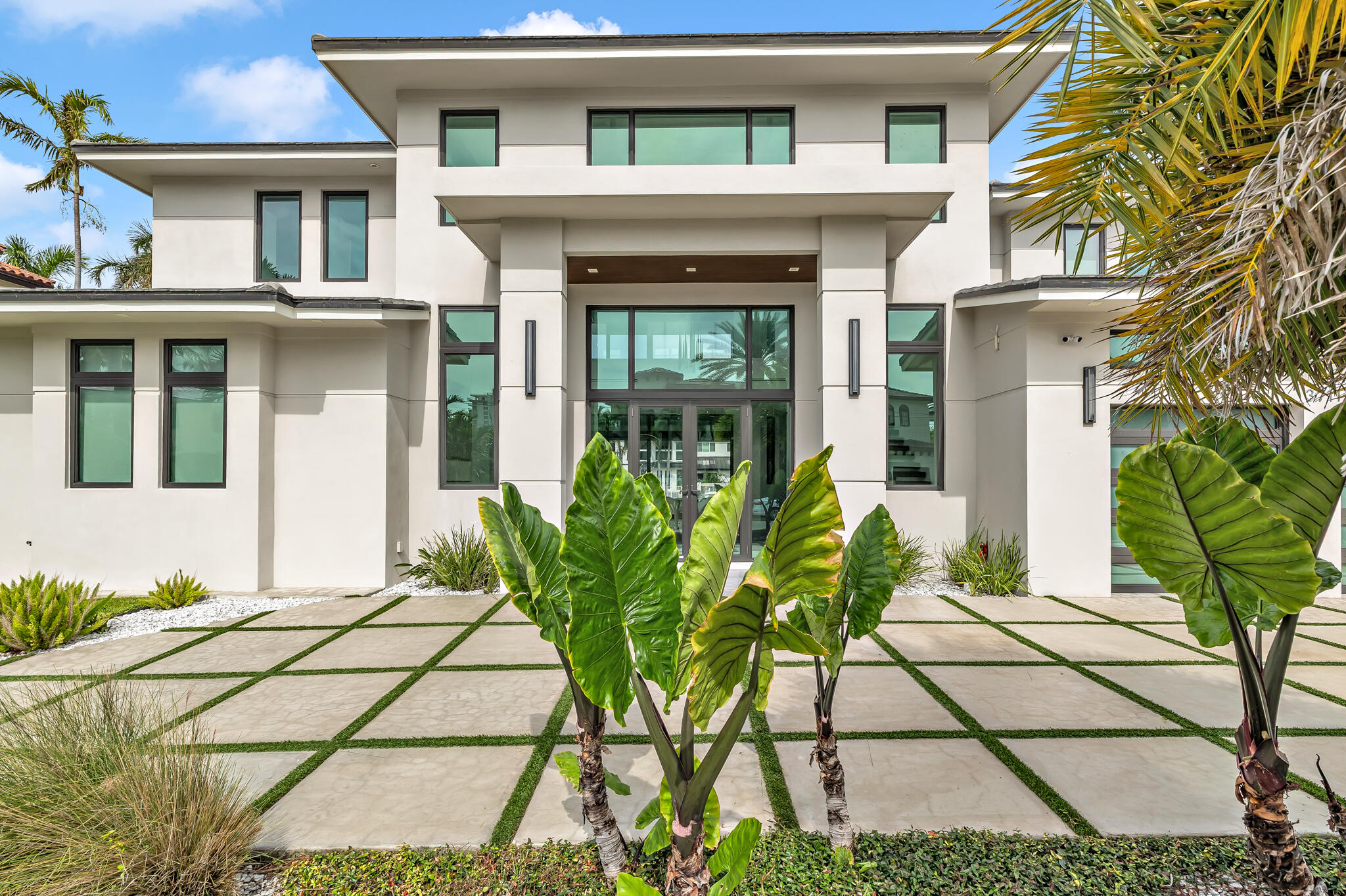 3711 Northeast 30th Avenue Lighthouse Point, FL 33064 - Photo 12 of 57 a house view with a outdoor space