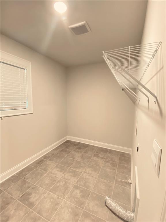 3290 Summerpoint Crossing Cumming, GA 30028 - Photo 38 of 39 an empty room with windows