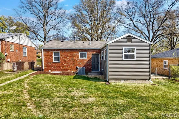$349,900 | 8034 Appleton Drive, University City, MO 63130