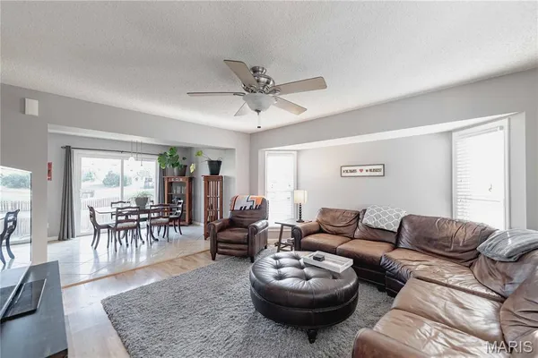 $275,000 | 2007 Ella Drive, Unit 2161B, Wentzville, MO 63385