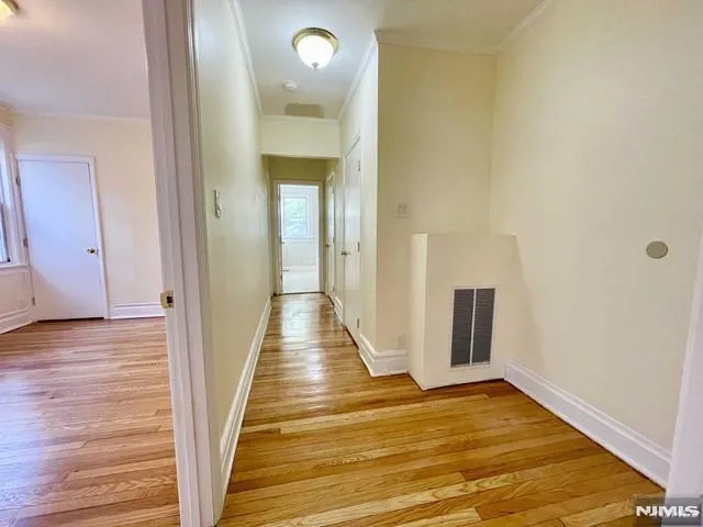 $2,250 | 154-156 Claremont Avenue, Unit 1, Montclair, NJ 07042