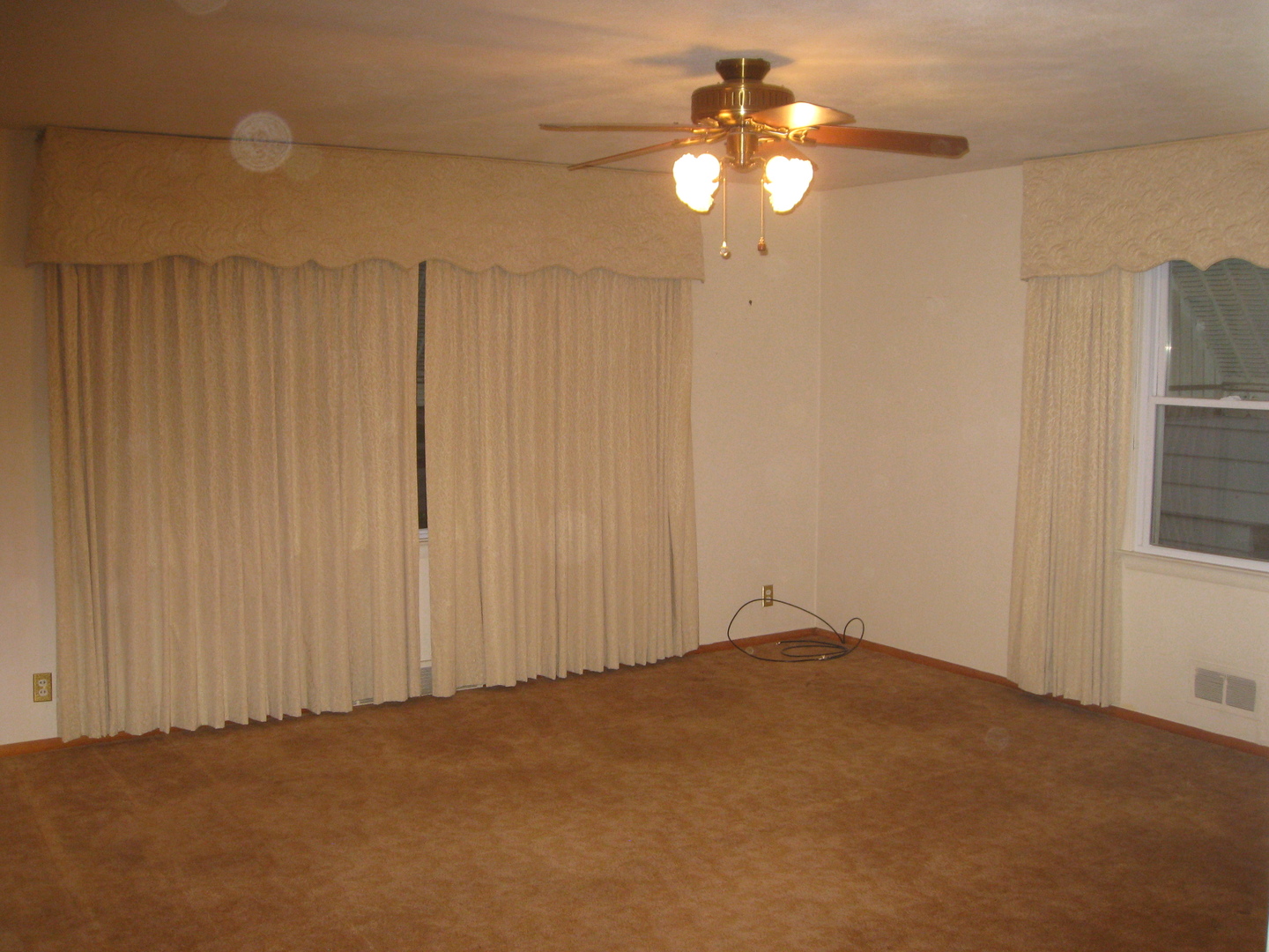 517 North Reed Street Joliet, IL 60435 - Photo 5 of 17