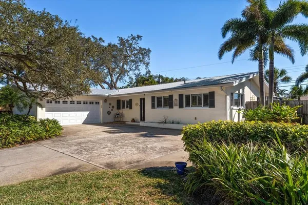 $825,000 | 127 Oakwood Drive, Largo, FL 33770