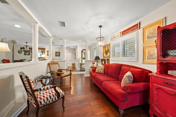 $825,000 | 127 Oakwood Drive, Largo, FL 33770