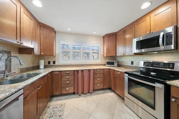 $825,000 | 127 Oakwood Drive, Largo, FL 33770