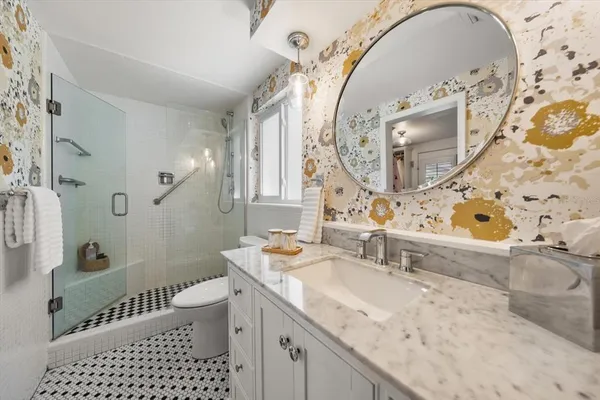$825,000 | 127 Oakwood Drive, Largo, FL 33770