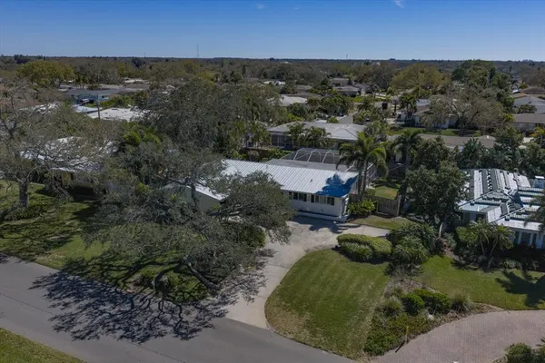 $825,000 | 127 Oakwood Drive, Largo, FL 33770