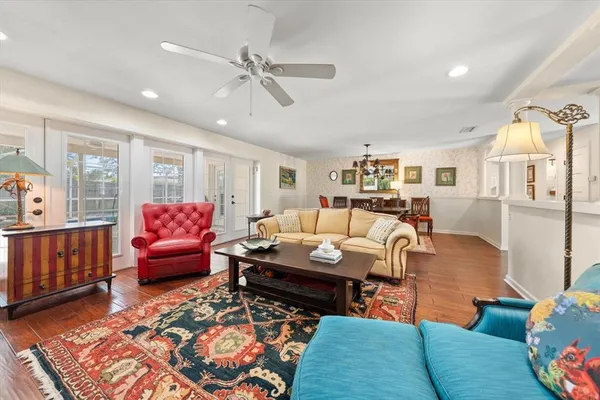 $825,000 | 127 Oakwood Drive, Largo, FL 33770