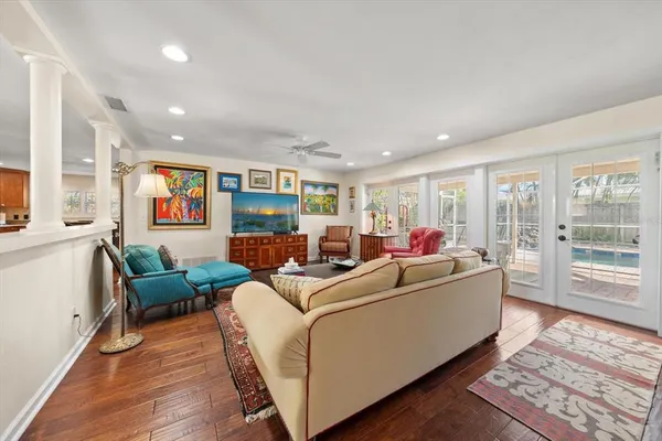 $825,000 | 127 Oakwood Drive, Largo, FL 33770