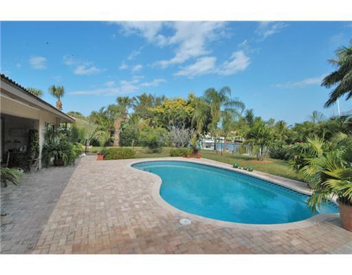 112 Northwest S Shore Road Stuart, FL 34994 - Photo 15 of 16 Gallery Image 15