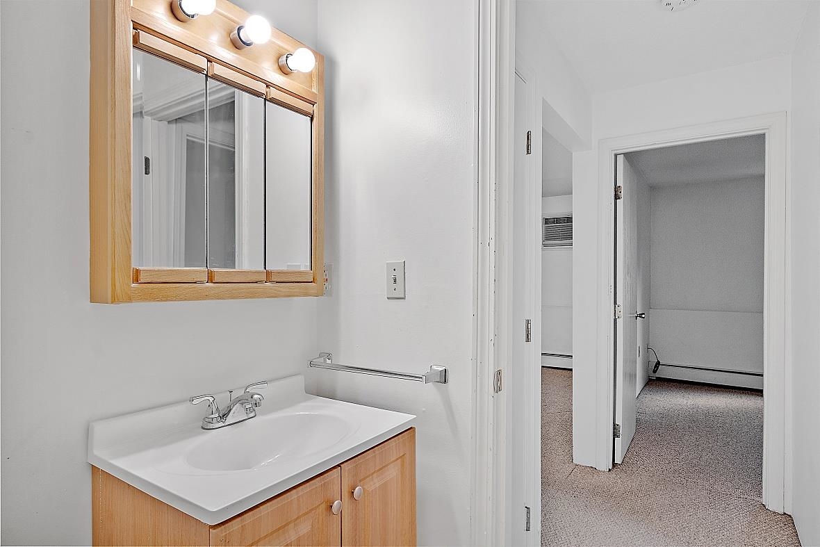 1265 Bodwell Road, Unit 5 Manchester, NH 03109 - Photo 8 of 13