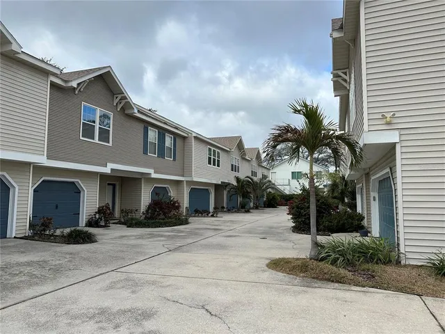 $525,000 | 2900 West Azeele Street, Unit H, Tampa, FL 33609