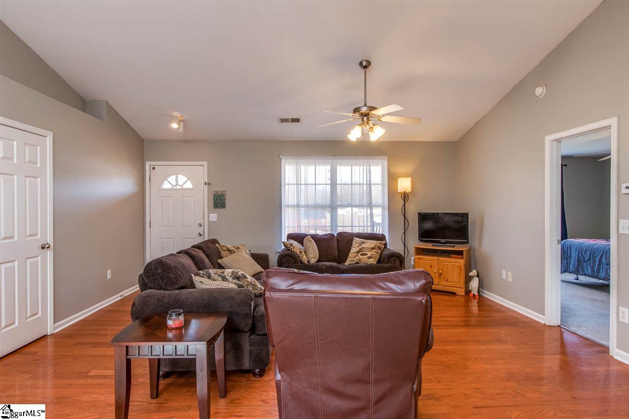 103 Robin Ridge Circle Piedmont, SC 29673 - Photo 7 of 25 Gallery Image 7